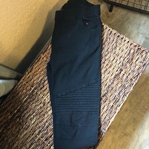 Black stretchy pants